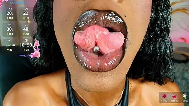 Živý XXX chat EbonyHansNight