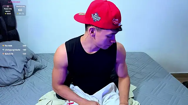 Chat +18 de Luke_Muscle ao vivo