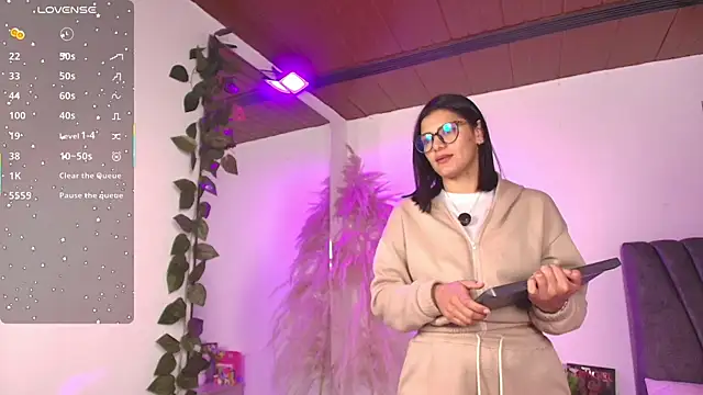 miaoconell Adlı Modelin Canlı XXX Sohbeti
