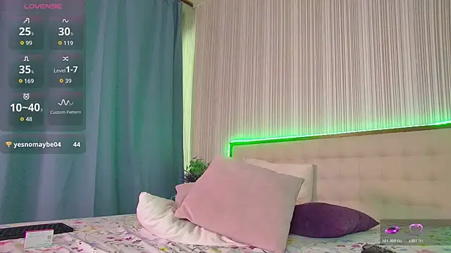 Chat +18 de RubyValen ao vivo
