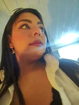 צ'אט XXX בשידור חי של izzylove_1