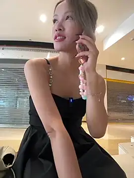 sharony_x's Live XXX Chat