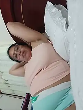 Emilif_ Adlı Modelin Canlı XXX Sohbeti
