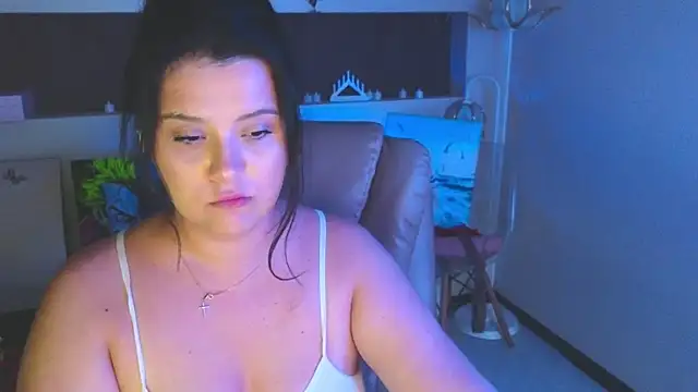 Chat +18 de Malika_uAngel ao vivo