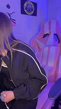 PrettyAmber 即時 XXX 聊天