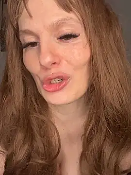 Lena_Sophie Adlı Modelin Canlı XXX Sohbeti