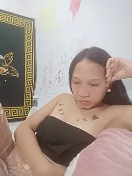 lucky_flower Adlı Modelin Canlı XXX Sohbeti