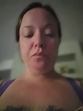 julimonroe XXX чат на живо