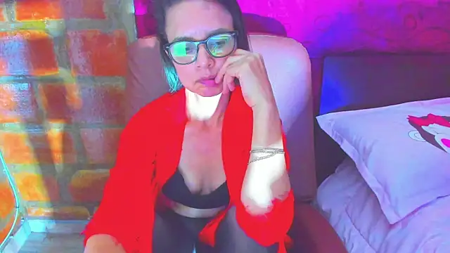BrianaGarner's Live XXX Chat
