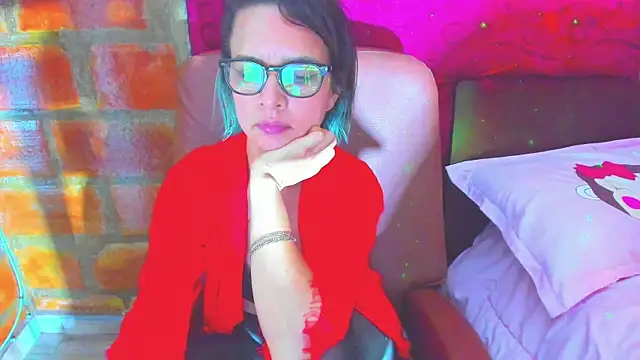 Chat +18 de BrianaGarner ao vivo