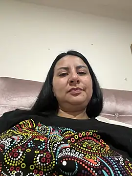 Abril_Luv élő XXX-chatje