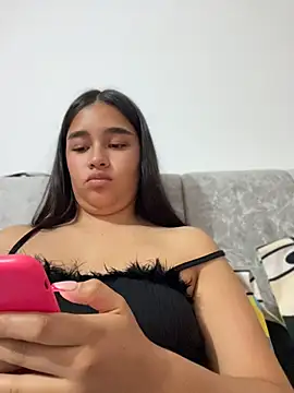 I_Samanthaa লাইভ XXX চ্যাট
