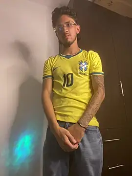 Czat XXX na żywo – Kriss_Edwards