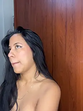 Kendra_C Adlı Modelin Canlı XXX Sohbeti