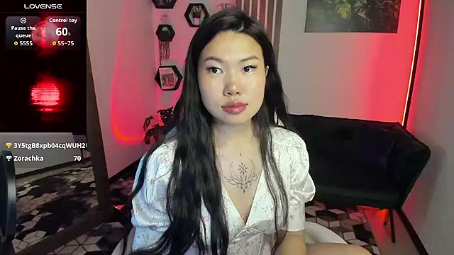 LunaPurrr Adlı Modelin Canlı XXX Sohbeti