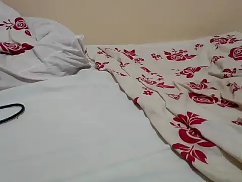 Hornysmoker20 live XXX chat