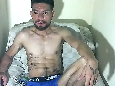 thomas2wood's Live XXX Chat