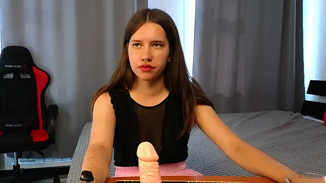 Molly_Miavka Adlı Modelin Canlı XXX Sohbeti