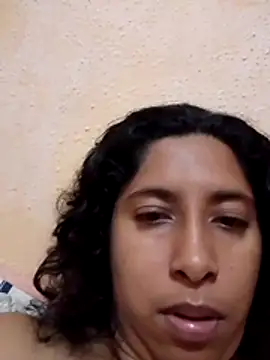 hotaniani Adlı Modelin Canlı XXX Sohbeti