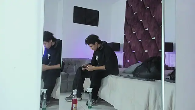 TonyBenedetti's Live XXX Chat