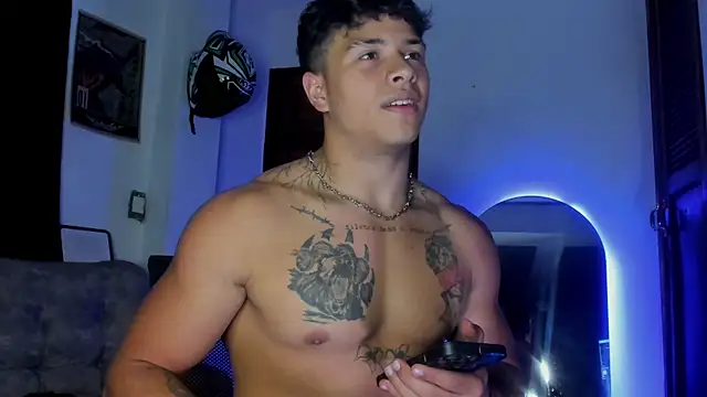 XXX chat uživo modela Dominic_Biker__