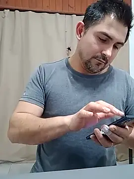 Bradd_32 现场XXX聊天