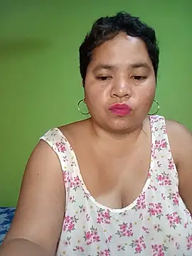 hotpussyxxx33x Adlı Modelin Canlı XXX Sohbeti