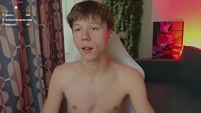 cuMte_boy élő XXX-chatje