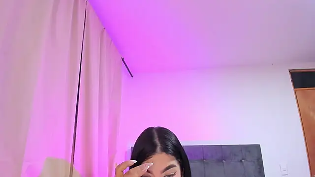 Kylie2211's Live XXX Chat