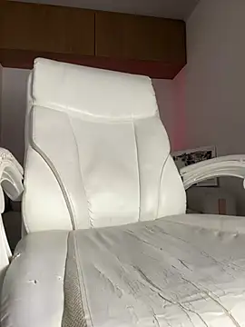 Chat +18 de maddy_bronw_ ao vivo