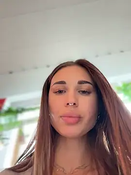 Charming_Ritta Chat XXX in diretta