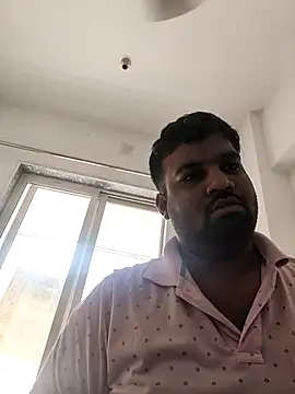 vinay_smalldick Adlı Modelin Canlı XXX Sohbeti