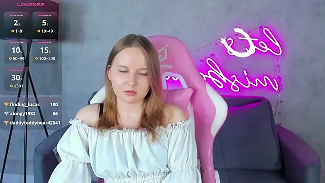 Chat +18 de Emmaa_Kimm ao vivo