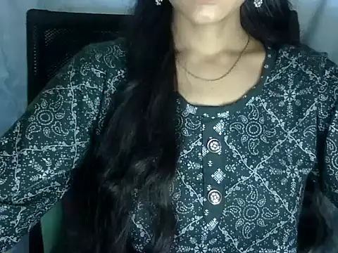 Shazi_1 Adlı Modelin Canlı XXX Sohbeti