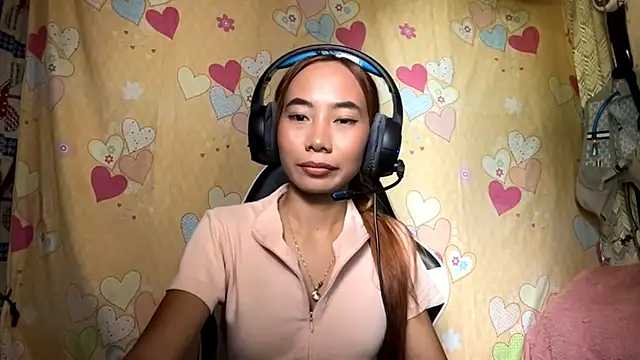 PiaSwida's Live XXX Chat