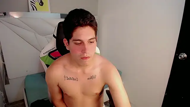 bby_cashh লাইভ XXX চ্যাট