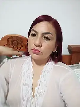 Agata_Traviesa Adlı Modelin Canlı XXX Sohbeti
