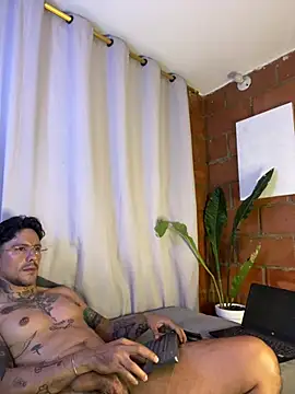 Chat XXX Live MR_EITHAN