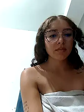 Chatroom XXX en direct de lunanovaxoxo