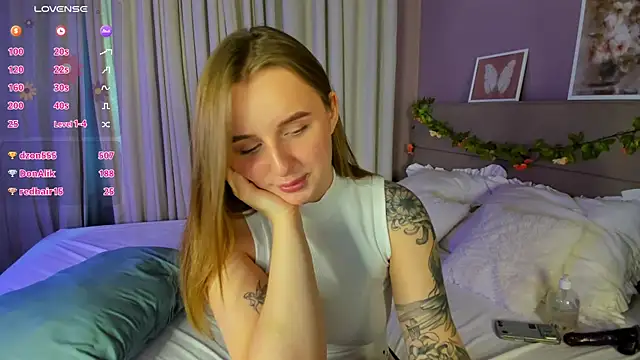 Rina_Panic Adlı Modelin Canlı XXX Sohbeti
