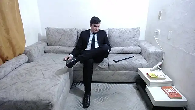 Victor_Maitland Adlı Modelin Canlı XXX Sohbeti