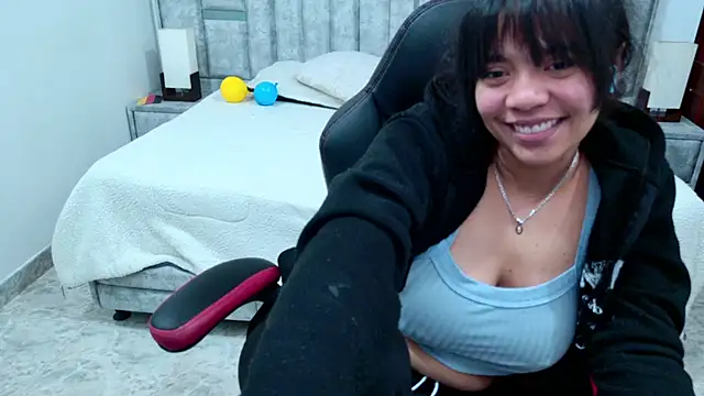 laureentt_ Chat XXX live