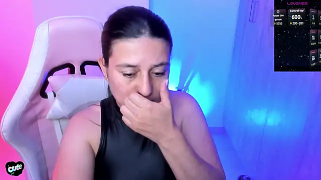 Saskyaa Live XXX-chat