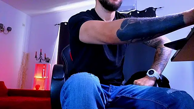 MightyAaron66 Chat XXX live
