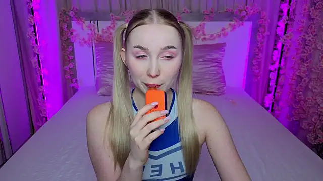 LilyStarlight élő XXX-chatje