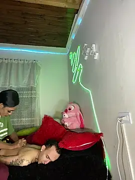 violeta_E_ Show in webcam