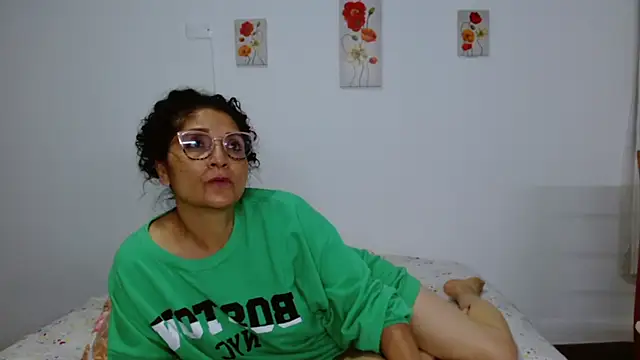 Chatroom XXX en direct de arianna_ros3
