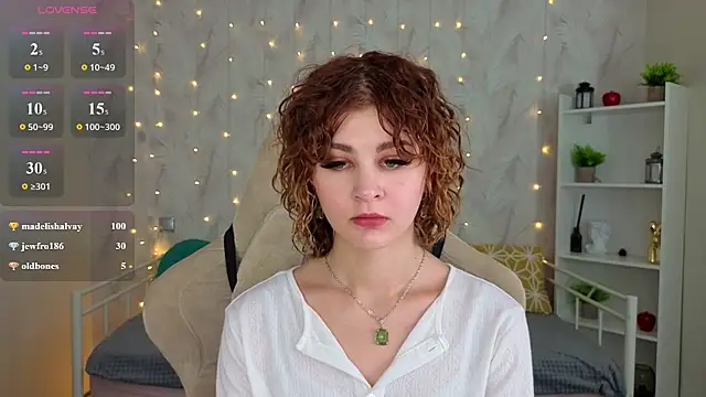 Kira__Fluffy's Live XXX Chat