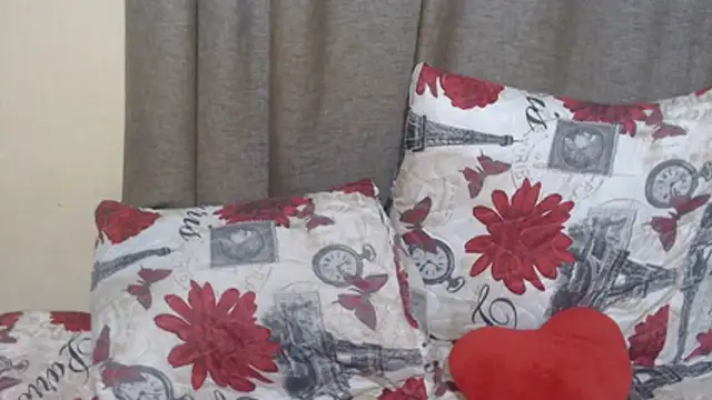 ScarlettNoire Adlı Modelin Canlı XXX Sohbeti