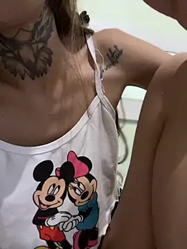 Chat +18 de Unanena ao vivo